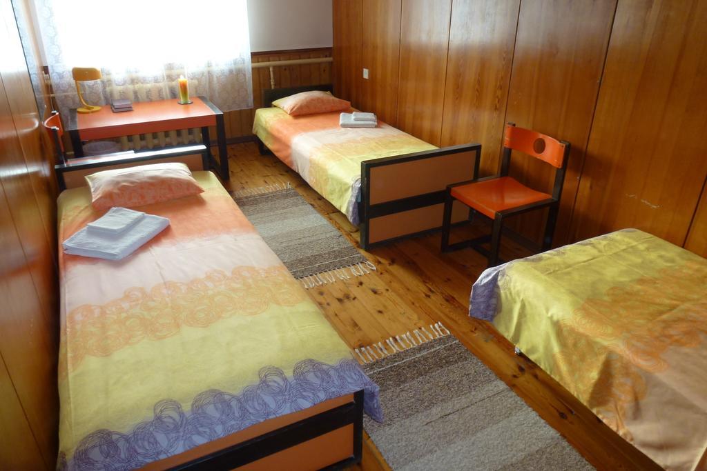 Kihelkonna Pastorate Guesthouse Szoba fotó