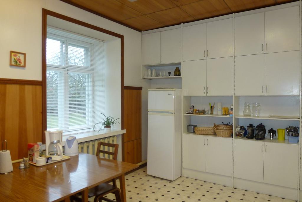 Kihelkonna Pastorate Guesthouse Kültér fotó